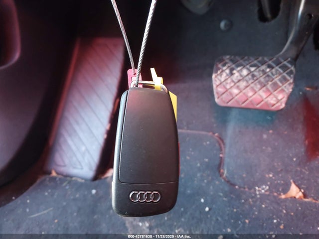 2020 AUDI Q3 WA1DECF36L1042929 Photo 10