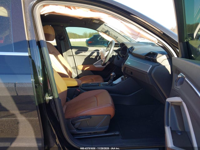 2020 AUDI Q3 WA1DECF36L1042929 Photo 4