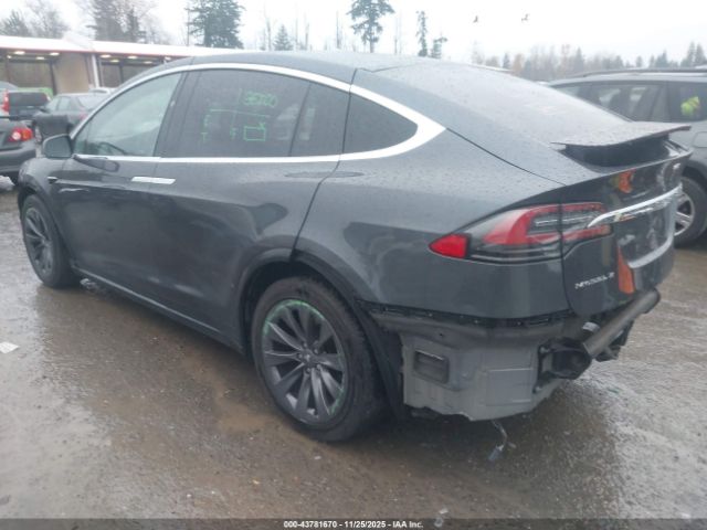2018 TESLA MODEL X 5YJXCDE22JF100188 Photo 2