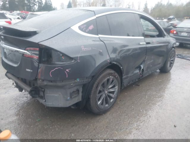 2018 TESLA MODEL X 5YJXCDE22JF100188 Photo 3
