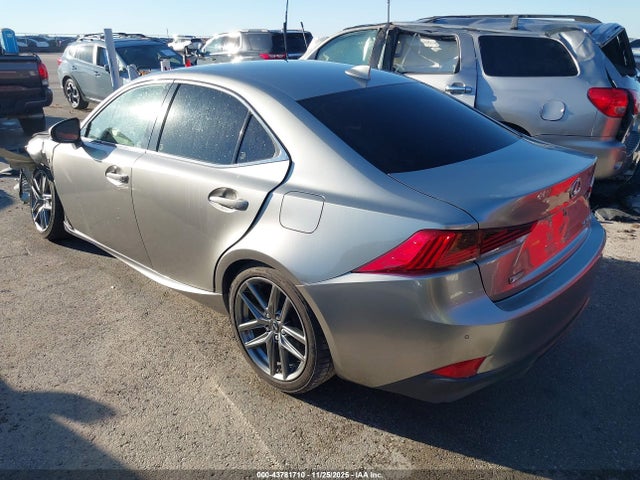 Lexus IS 300 2018 JTHBA1D22J5062302 Image 3