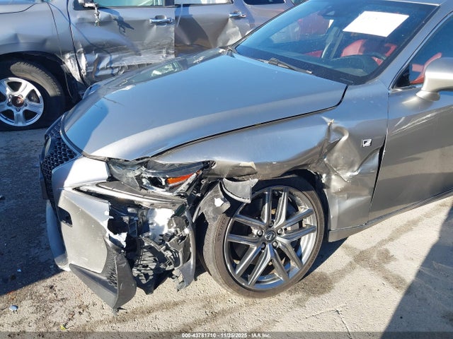 Lexus IS 300 2018 JTHBA1D22J5062302 Image 6