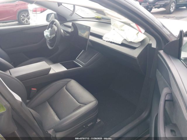 2026 TESLA MODEL Y 7SAYGDEE7TA393964 Photo 4