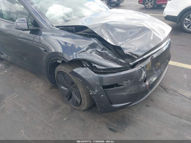 2026 TESLA MODEL Y 7SAYGDEE7TA393964 Photo 5