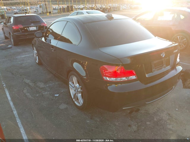 2010 Bmw 135i მანქანა იყიდება აუქციონზე, vin: WBAUC7C52AVK96116, აუქციონის ნომერი: 43781719