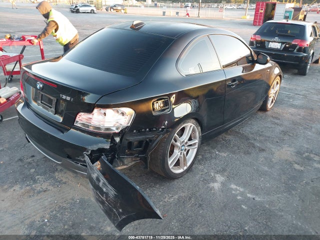 2010 Bmw 135i მანქანა იყიდება აუქციონზე, vin: WBAUC7C52AVK96116, აუქციონის ნომერი: 43781719