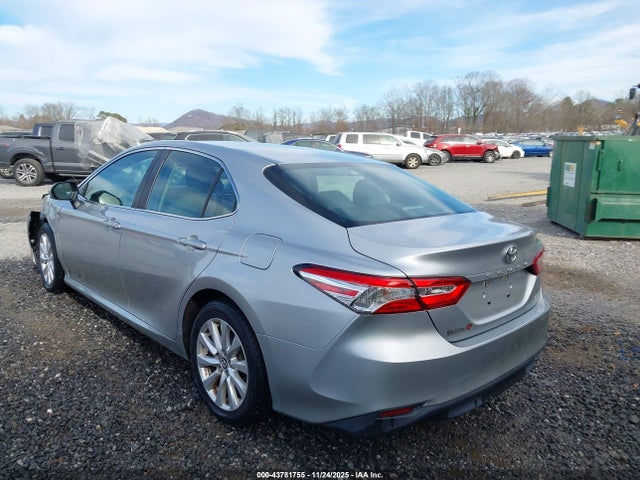 4T1B11HK1JU512180 Toyota CAMRY LE