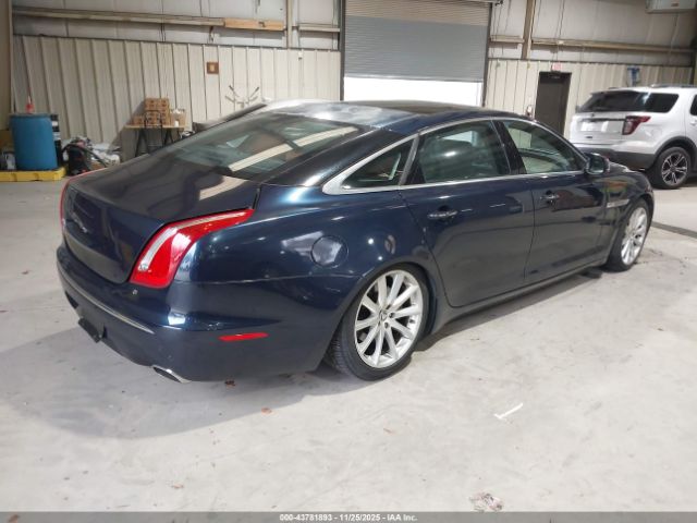 2011 JAGUAR XJ SAJWA2GB7BLV09743 Photo 3
