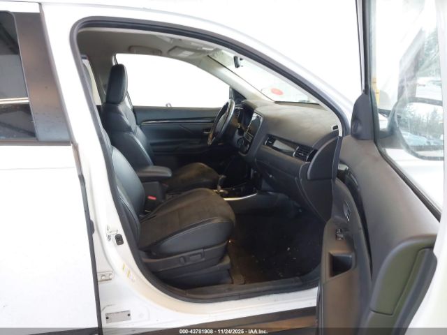 2019 MITSUBISHI OUTLANDER JA4AD3A37KZ055749 Photo 4