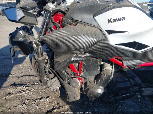 Kawasaki Z650 2022 ML5EREK16NDA58500 Image 16