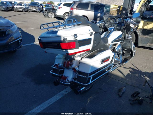 2008 HARLEY-DAVIDSON FLHTCUI 1HD1FC43X8Y649521 Photo 3