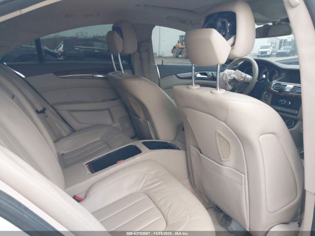 2012 MERCEDES-BENZ CLS 550 WDDLJ7DB6CA028548 Photo 7