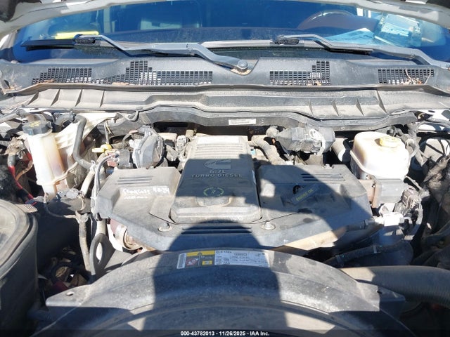 3C6UR5GL7JG121598 RAM 2500 Longhorn 4x4 6&#039;4 Box