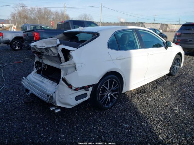 2022 TOYOTA CAMRY 4T1G11AK8NU689847 Photo 3