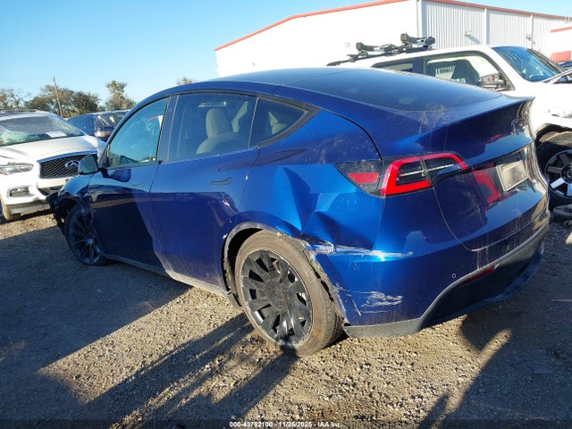 2021 TESLA MODEL Y 5YJYGDEE9MF089827 Photo 2