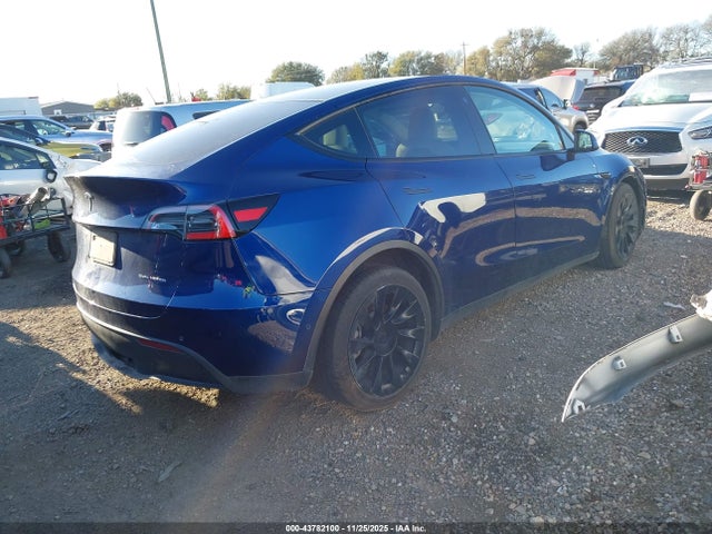 2021 TESLA MODEL Y 5YJYGDEE9MF089827 Photo 3