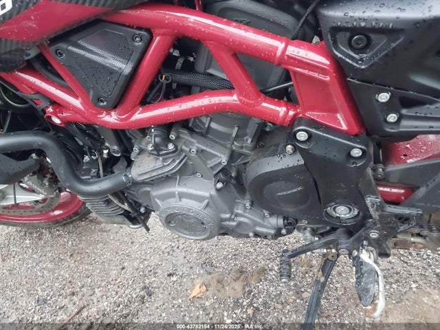 56KRZR222R3015041 INDIAN MOTORCYCLE CO. Ftr R Carbon