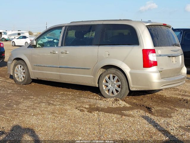 2014 CHRYSLER TOWN & COUNTRY 2C4RC1BG8ER441418 Photo 2