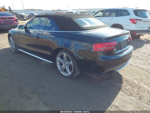 2012 AUDI S5 WAUVGAFH8CN007805 Photo 2