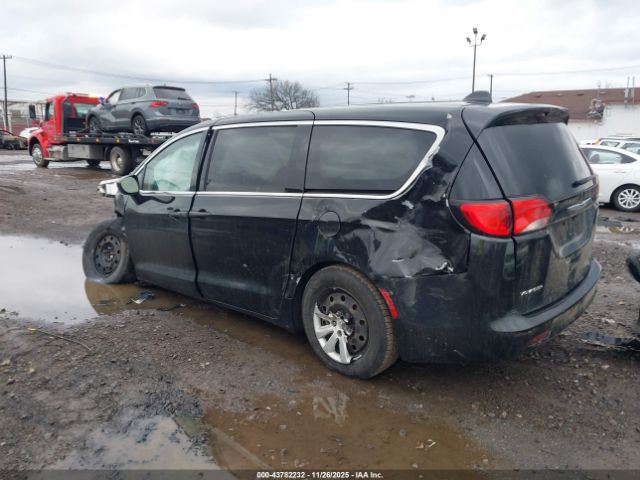 2021 CHRYSLER VOYAGER 2C4RC1AG0MR507301 Photo 2