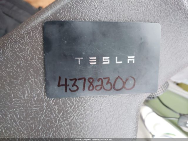 2021 TESLA MODEL Y 5YJYGDEE1MF199559 Photo 10