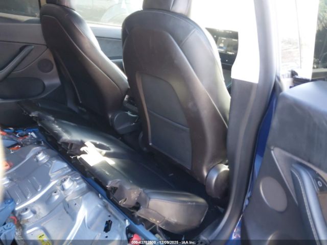 2021 TESLA MODEL Y 5YJYGDEE1MF199559 Photo 7