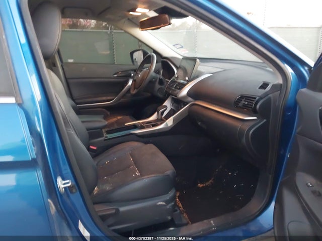 2022 MITSUBISHI ECLIPSE CROSS JA4ASWAA9NZ017711 Photo 4