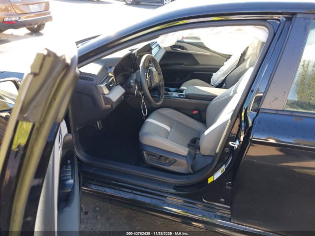 2025 TOYOTA CAMRY 4T1DAACK4SU127018 Photo 4