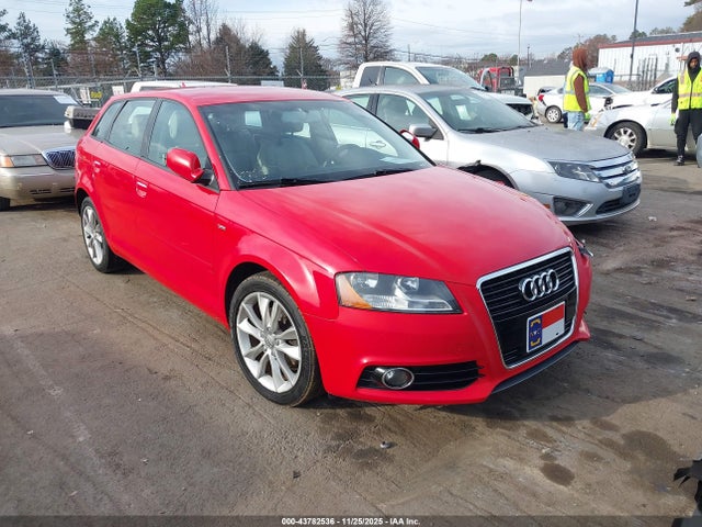 2013 AUDI A3 WAUBJAFMXDA025135 Photo 0