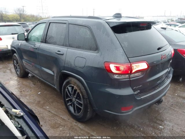 2018 JEEP GRAND CHEROKEE 1C4RJFLG0JC135642 Photo 2