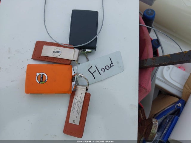 2023 VOLVO XC60 YV4L12RVXP1383693 Photo 10