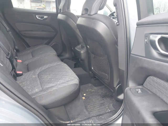2023 VOLVO XC60 YV4L12RVXP1383693 Photo 7