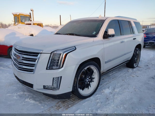 Cadillac Escalade Platinum 2016 1GYS4DKJ4GR453189 Image 2