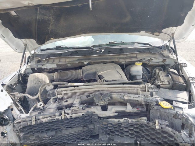 43782927 :رقم المزاد ، 1C6RR6LG7NS161201 vin ، 2022 Ram 1500 Classic Slt  4x2 5'7 Box مزاد بيع