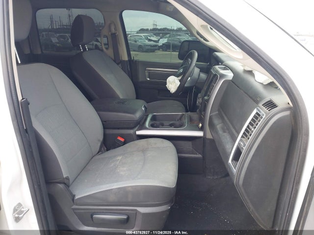 43782927 :رقم المزاد ، 1C6RR6LG7NS161201 vin ، 2022 Ram 1500 Classic Slt  4x2 5'7 Box مزاد بيع
