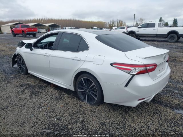 2018 TOYOTA CAMRY 4T1B61HKXJU147340 Photo 2