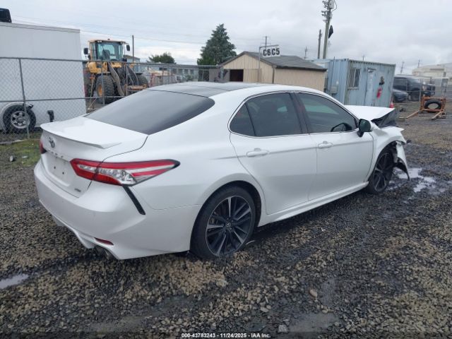 2018 TOYOTA CAMRY 4T1B61HKXJU147340 Photo 3