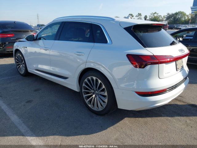 2019 AUDI E-TRON WA1VABGE3KB018994 Photo 2