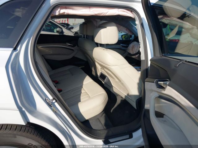 2019 AUDI E-TRON WA1VABGE3KB018994 Photo 7
