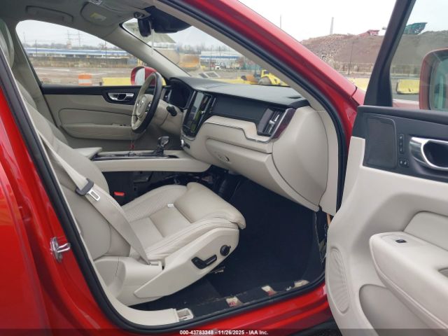 2020 VOLVO XC60 YV4102RL5L1521126 Photo 4