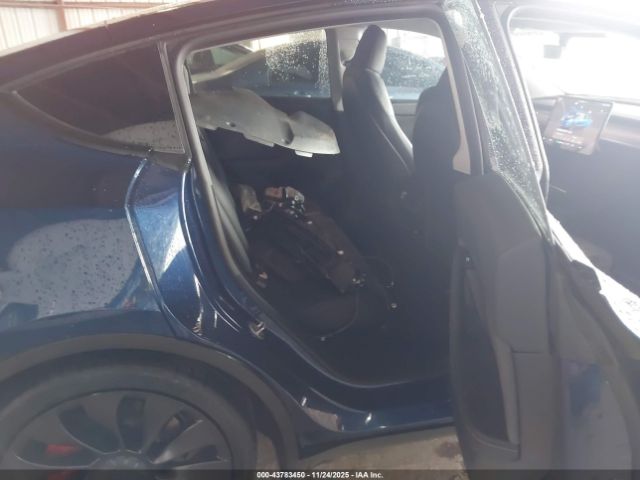 2023 TESLA MODEL Y 7SAYGDEF9PF709592 Photo 7