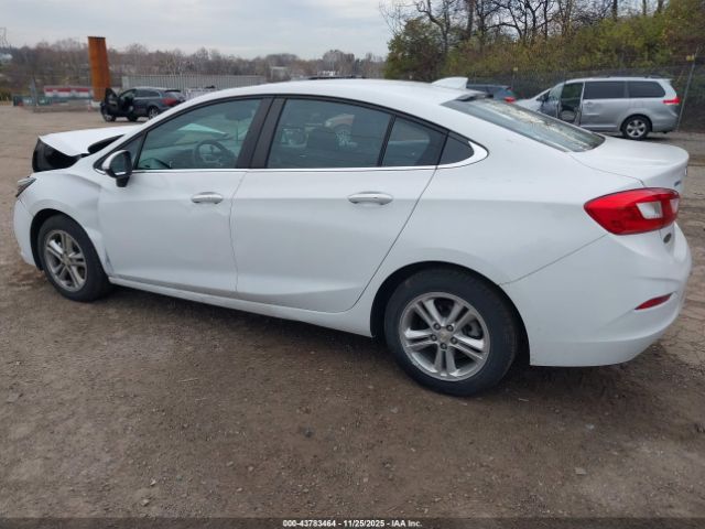 2017 CHEVROLET CRUZE 1G1BE5SMXH7253636 Photo 2
