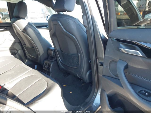 2018 BMW X1 WBXHT3C35J5K27998 Photo 7