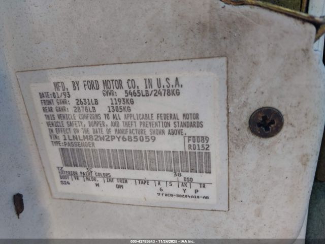 1993 LINCOLN TOWN CAR 1LNLM82W2PY685059 Photo 8