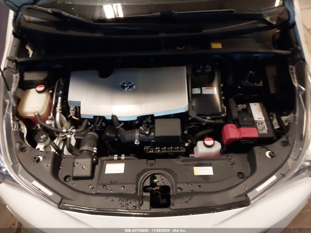 Toyota Prius Three Touring 2016 JTDKARFU2G3010106 Image 10