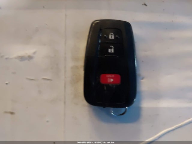 Toyota Prius Three Touring 2016 JTDKARFU2G3010106 Image 11