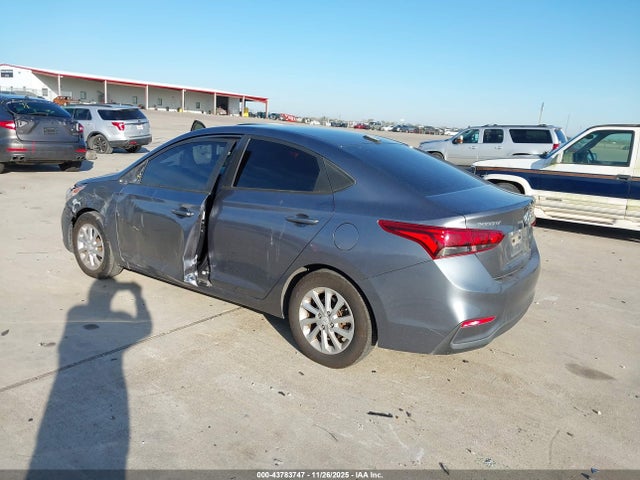 3KPC24A30JE030017 Hyundai Accent Sel
