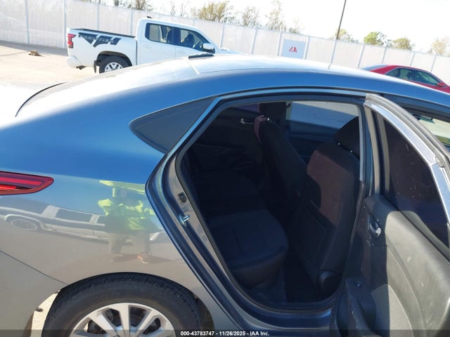 3KPC24A30JE030017 Hyundai Accent Sel