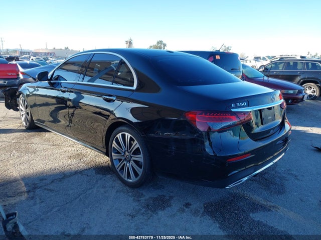 2021 MERCEDES-BENZ E 350 W1KZF8DBXMA891730 Photo 2
