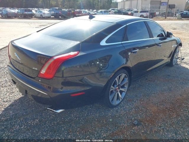 2015 JAGUAR XJ SAJWA2GZ6F8V79479 Photo 3